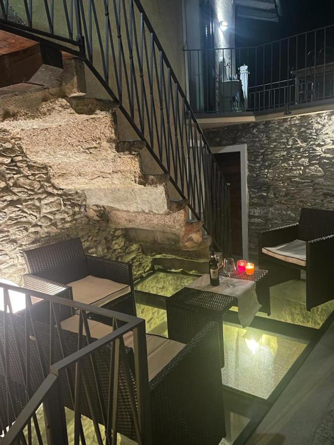 Independent Stone House With Lake View 무쏘 외부 사진